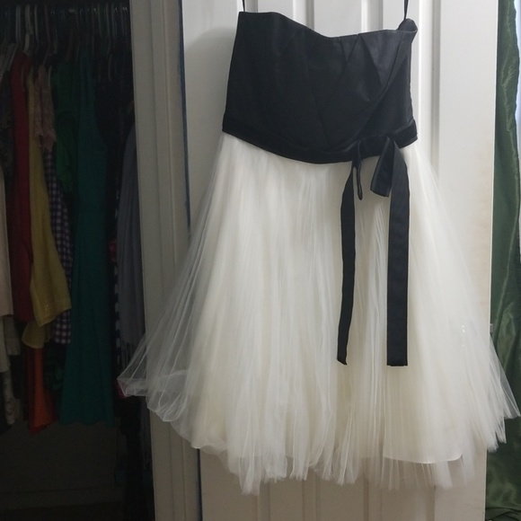 White house black market tulle dress - Picture 2 of 4